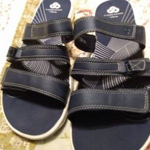Clark's Cloudstepper Sandal    Women's size 11